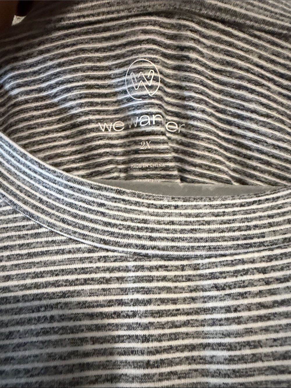 We Wander WeFlex Tulip Hem T-Shirt 2X - Picture 4 of 5